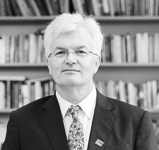 Glyn Davis